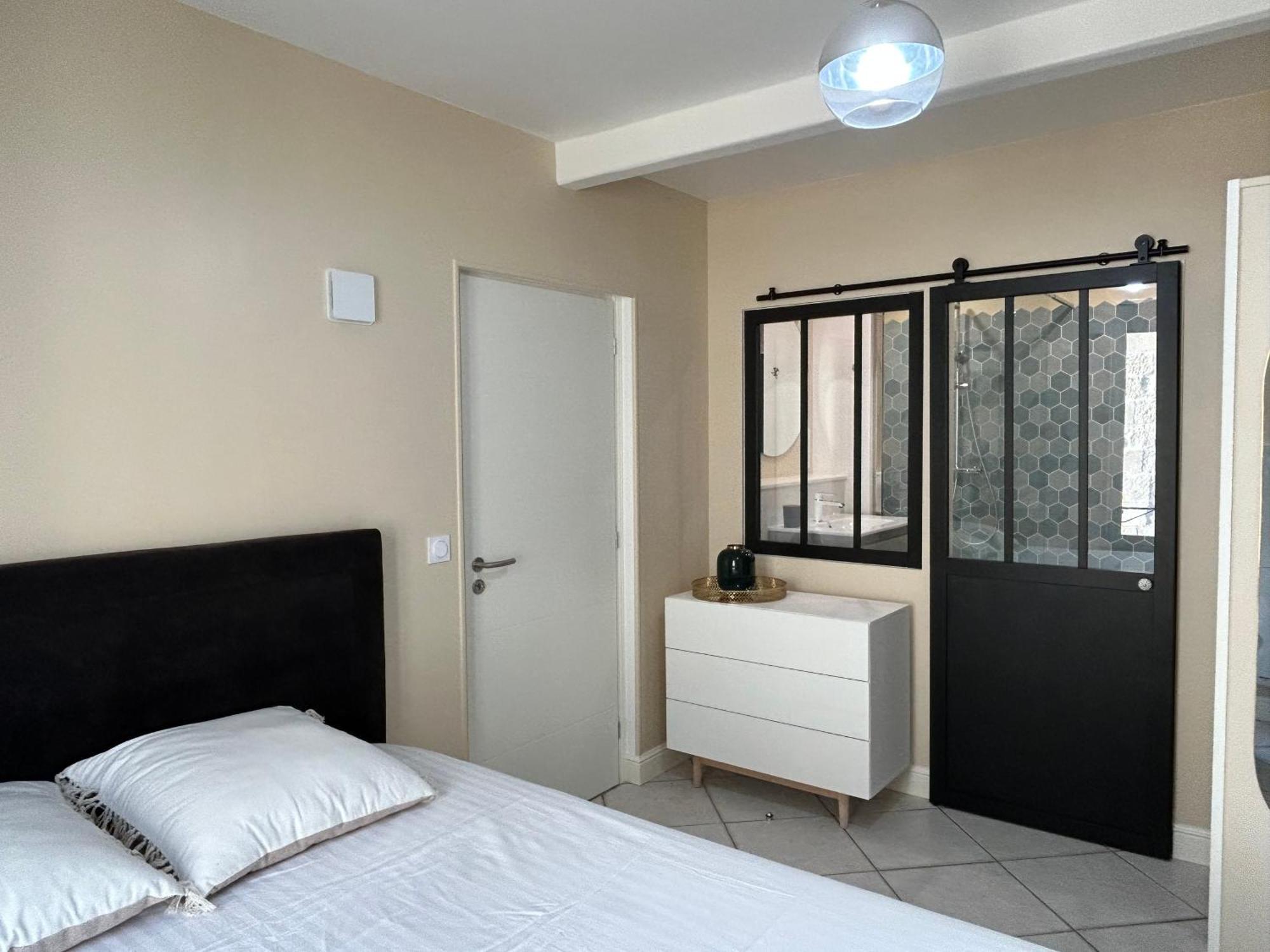 Apartamento T2 Renove Proche Des Arenes Saintes Exterior foto