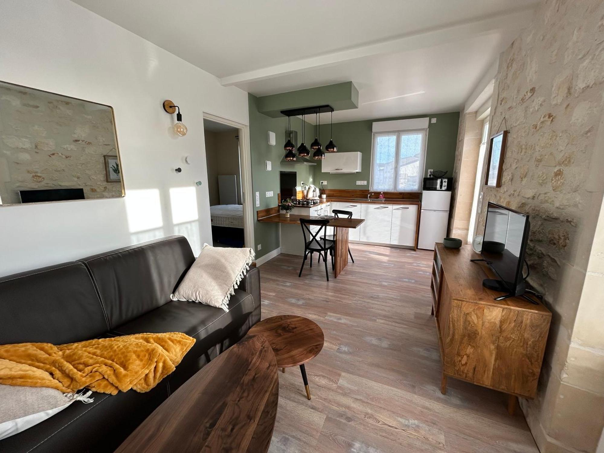 Apartamento T2 Renove Proche Des Arenes Saintes Exterior foto
