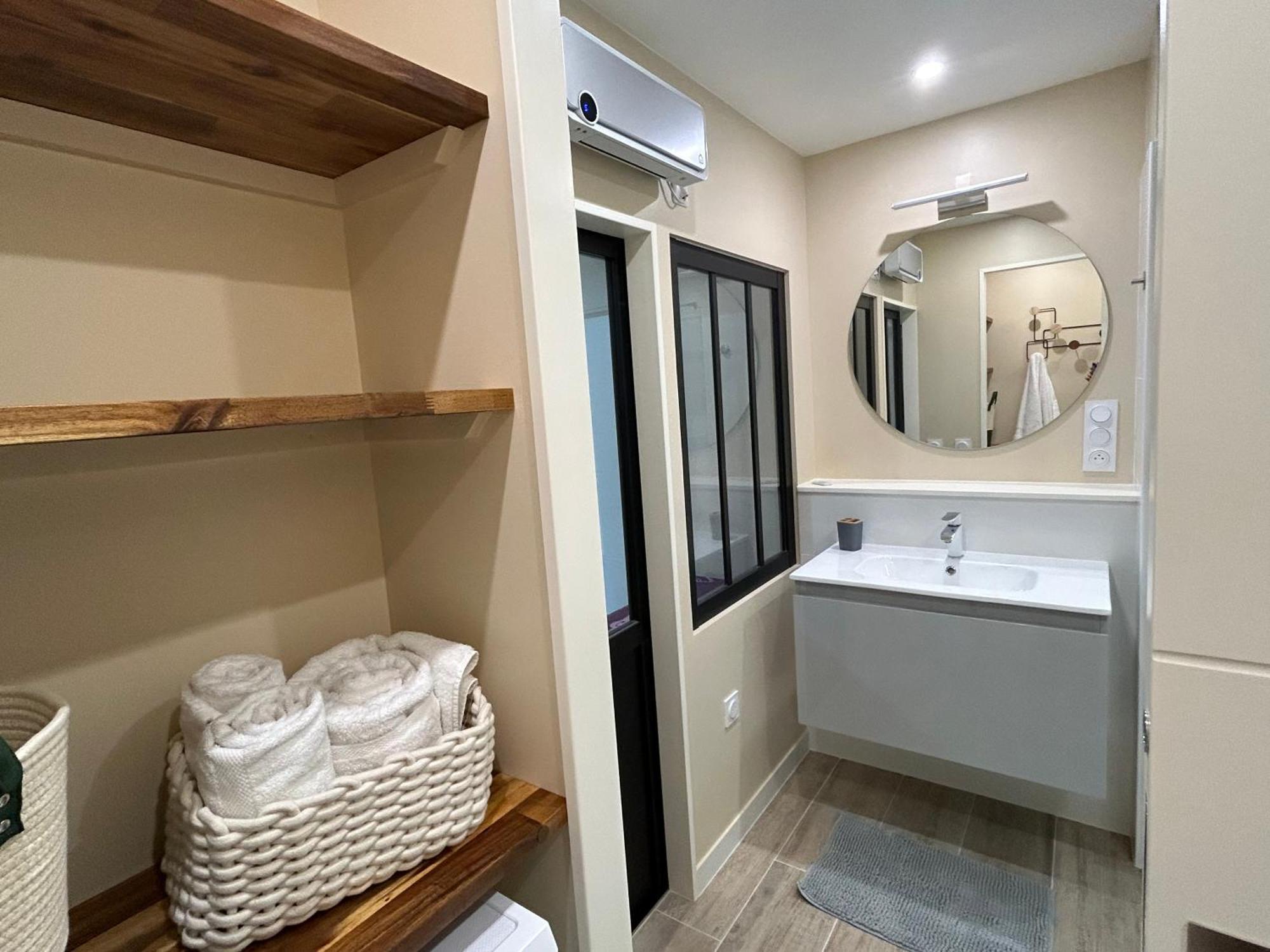 Apartamento T2 Renove Proche Des Arenes Saintes Exterior foto